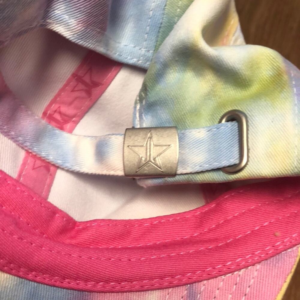 NWOT Jeffree Star Premium Spring Box 2021 Adjustable Tie Dye Hat - Picture 5 of 6